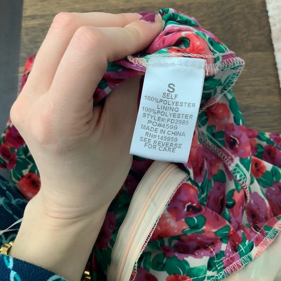 OLIVIA + JAMES Floral Red Pink Purple Midi Sleeveless V-Neck Dress Size Small - Picture 16 of 16